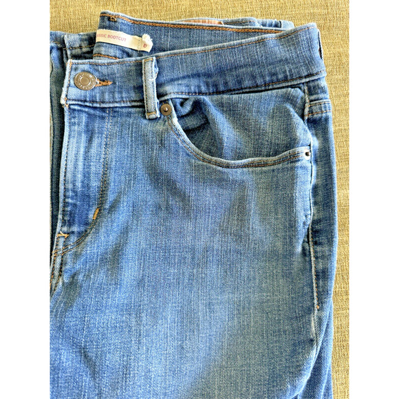 Levi Strauss And Co Classic Bootcut Five Pockets Size 6 - Picture 7 of 7